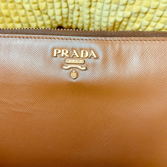 PRADA Caramel Saffiano Leather Wallet/COA & Prada Dustbag!! PRICE FIRM - Picture 2 of 16